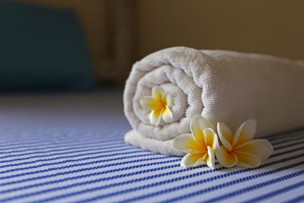 Hotel Surfers House Kuta Lombok Esterno foto