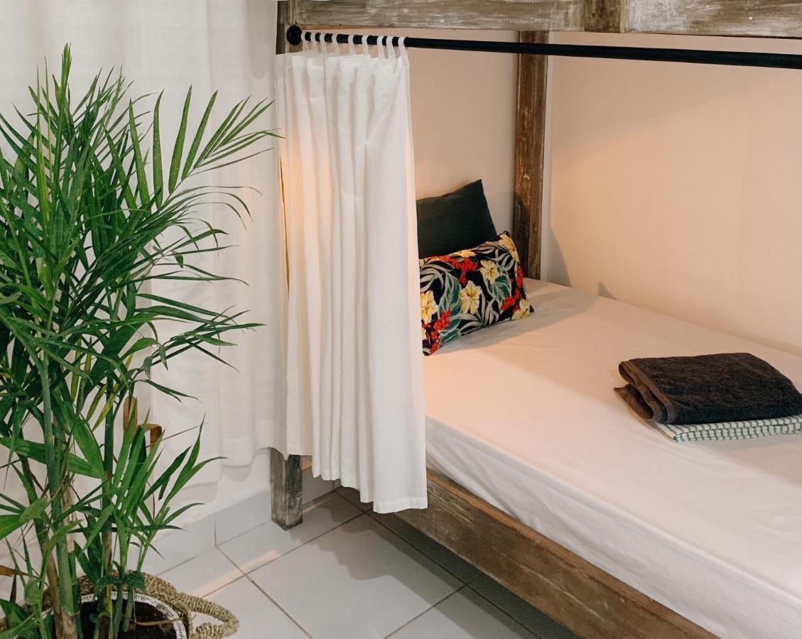 Hotel Surfers House Kuta Lombok Esterno foto